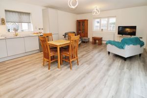 ORCHARD CRESCENT- click for photo gallery